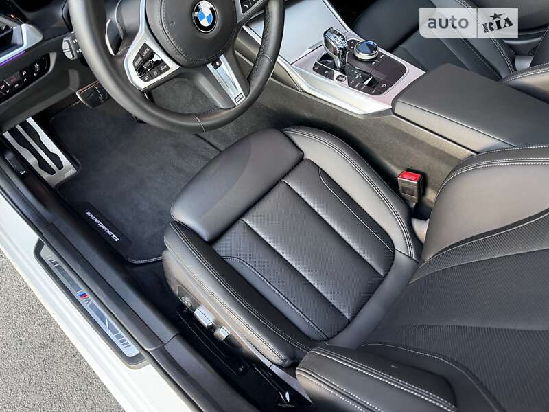 Седан BMW 3 Series 2022 в Киеве