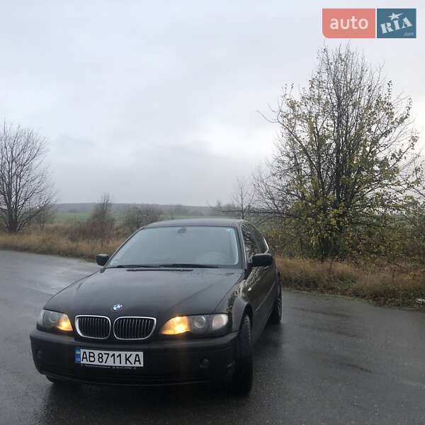Седан BMW 3 Series 2004 в Гнивани