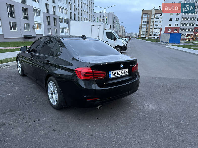 Седан BMW 3 Series 2015 в Виннице