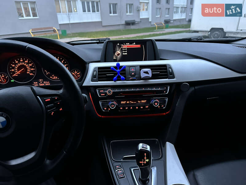 Седан BMW 3 Series 2015 в Виннице