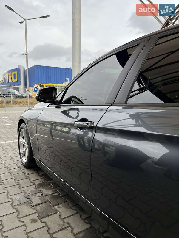 Седан BMW 3 Series 2013 в Одессе