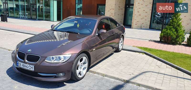 Купе BMW 3 Series 2011 в Хмельницком