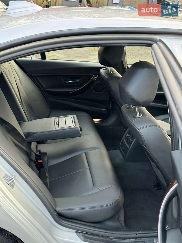 Седан BMW 3 Series 2014 в Києві фото 29 Седан BMW 3 Series 2014 в Києві