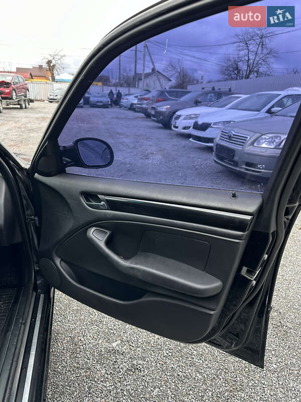 Седан BMW 3 Series 2000 в Житомирі