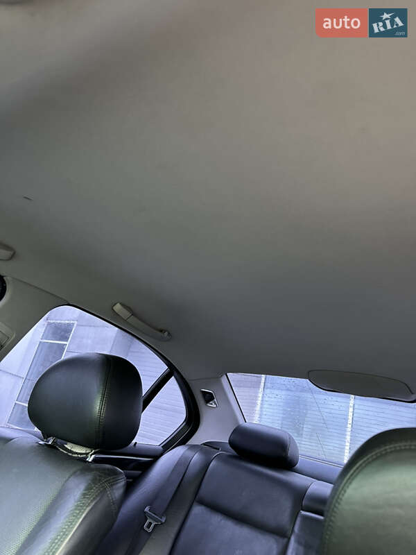 Седан BMW 3 Series 2000 в Житомирі