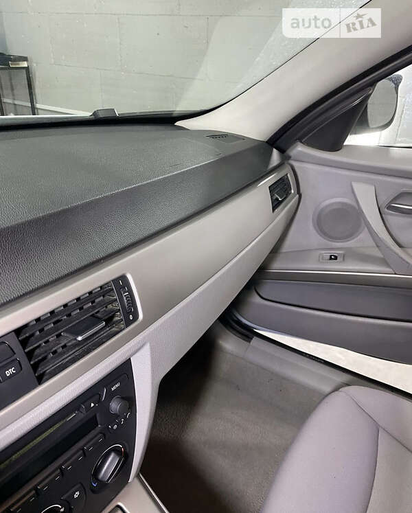 Седан BMW 3 Series 2006 в Ковелі