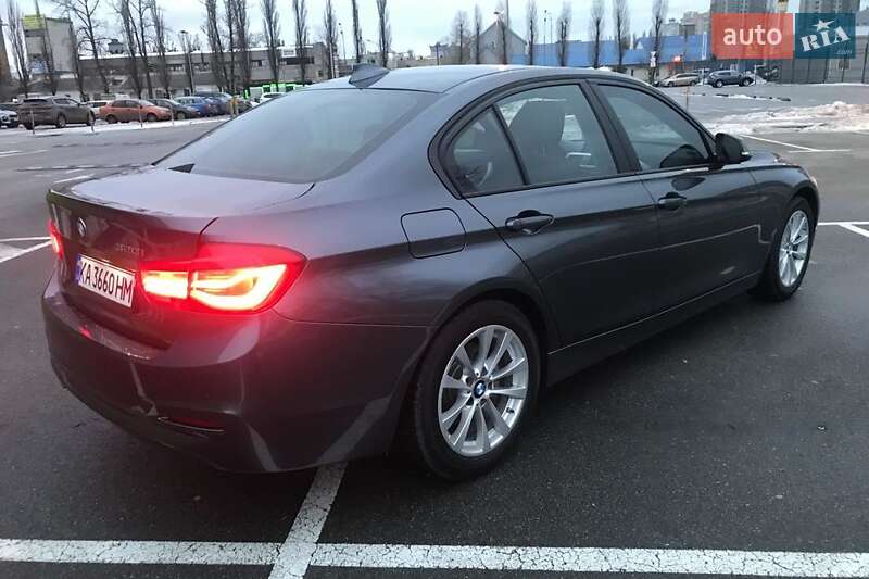 Седан BMW 3 Series 2017 в Киеве