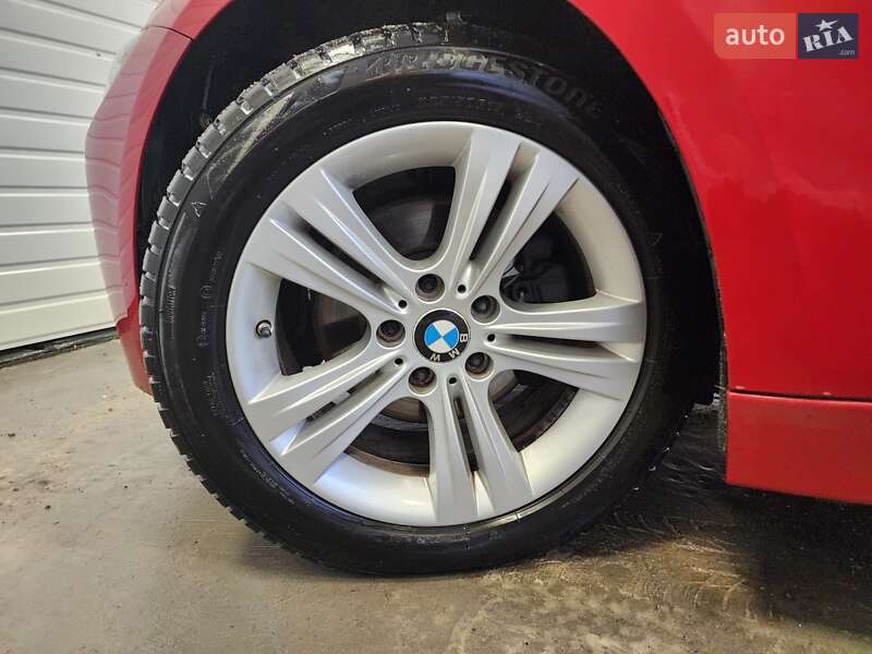 Седан BMW 3 Series 2016 в Вышгороде