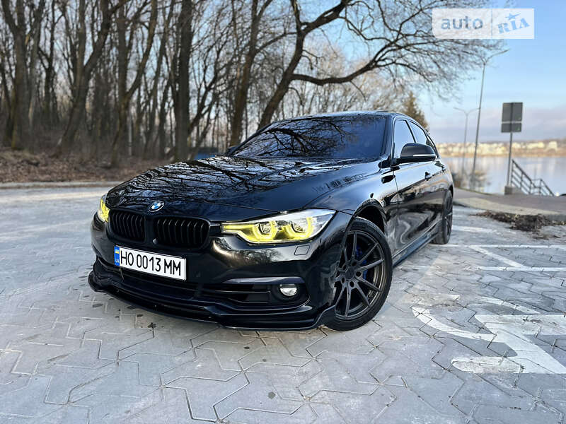 Седан BMW 3 Series 2018 в Тернополі