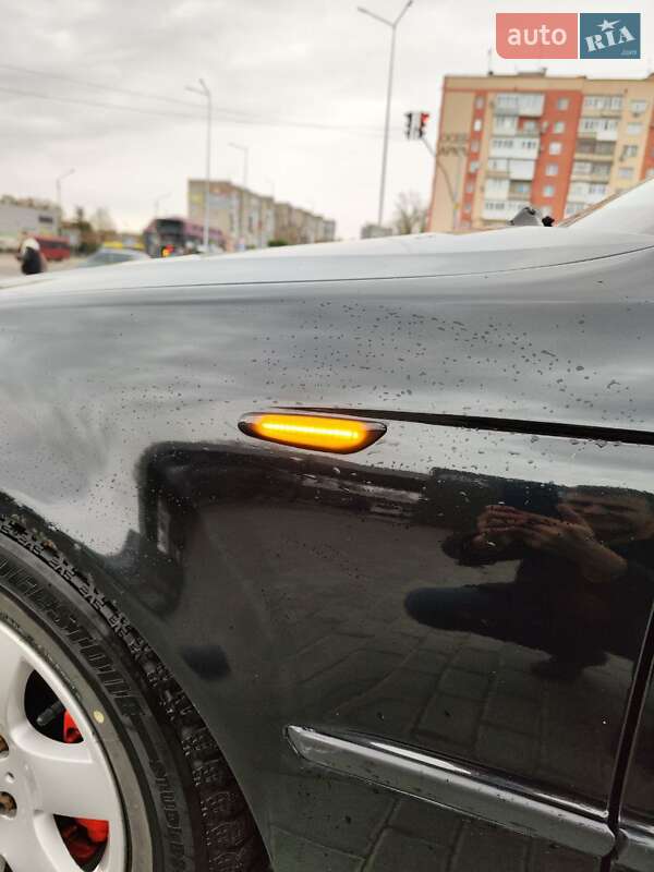 Седан BMW 3 Series 2002 в Олександрії