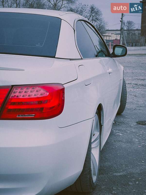Кабріолет BMW 3 Series 2010 в Дніпрі