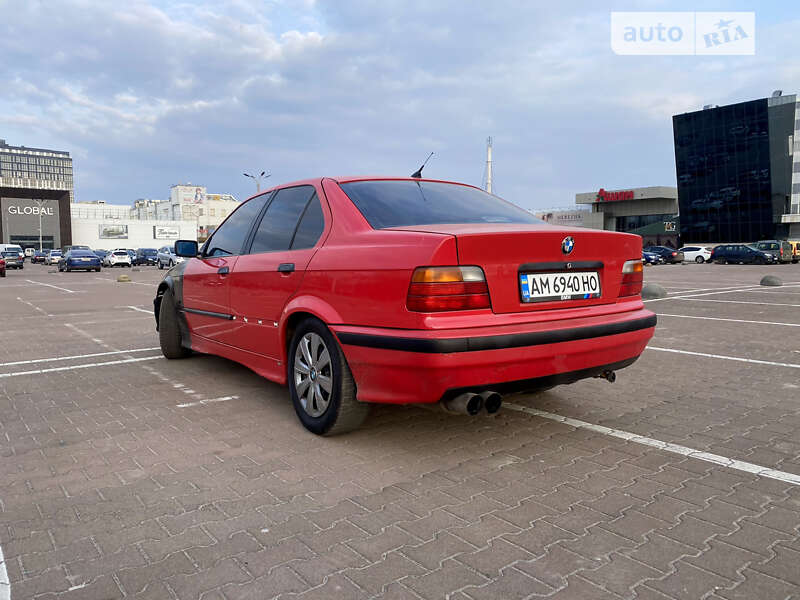 Седан BMW 3 Series 1992 в Житомире