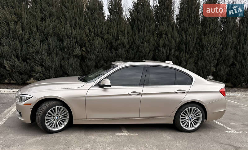 Седан BMW 3 Series 2015 в Києві