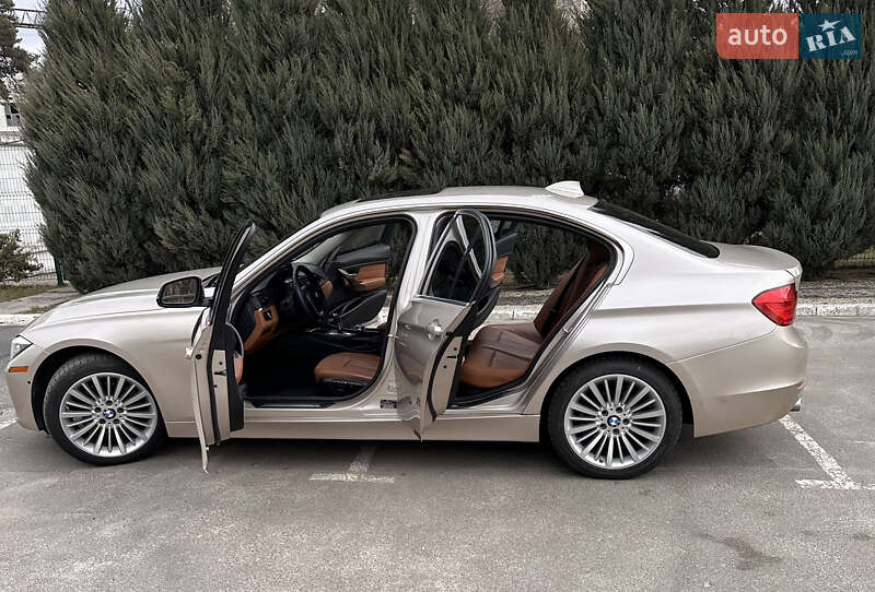 Седан BMW 3 Series 2015 в Києві