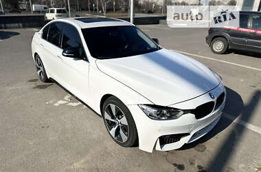 Седан BMW 3 Series 2013 в Бурыни