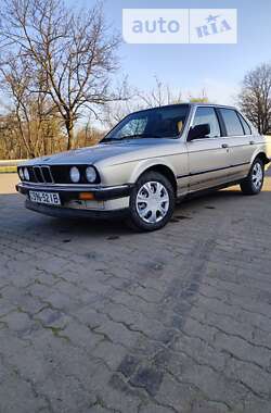 Седан BMW 3 Series 1986 в Бурштині