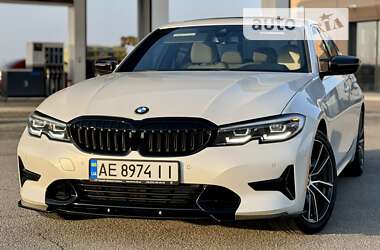 Седан BMW 3 Series 2019 в Дніпрі