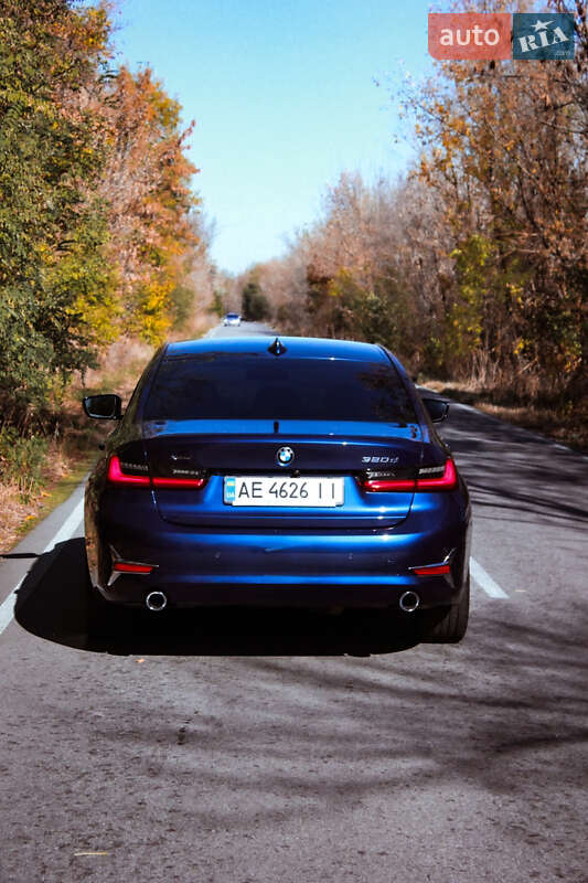 Седан BMW 3 Series 2019 в Кам'янському