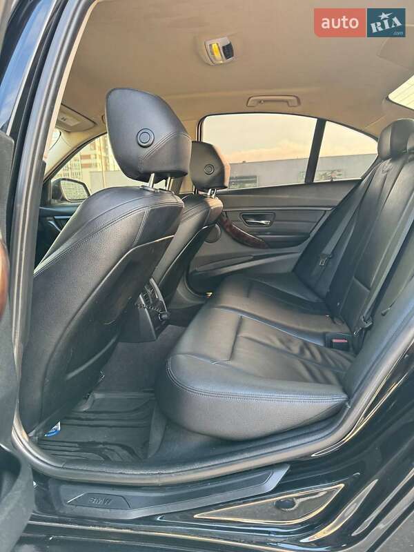 Седан BMW 3 Series 2015 в Ивано-Франковске