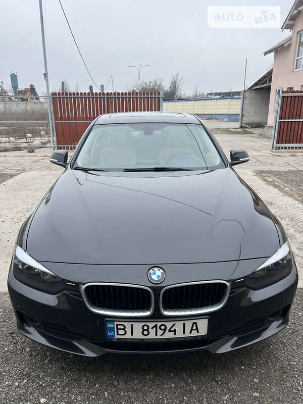 Седан BMW 3 Series 2015 в Борисполі