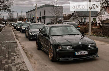 Седан BMW 3 Series 1997 в Ровно