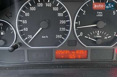 Седан BMW 3 Series 2003 в Києві