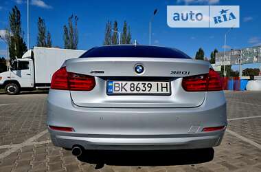 Седан BMW 3 Series 2015 в Павлограде
