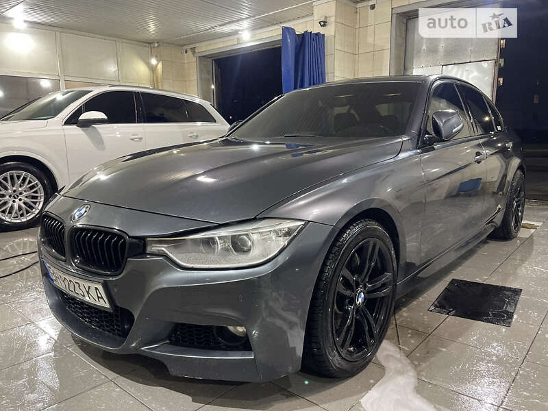 Седан BMW 3 Series 2015 в Кропивницком