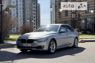 Седан BMW 3 Series 2015 в Киеве