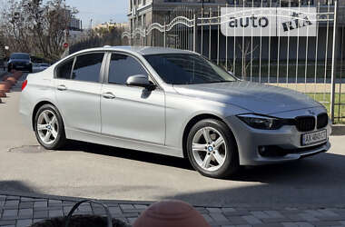 Седан BMW 3 Series 2015 в Києві