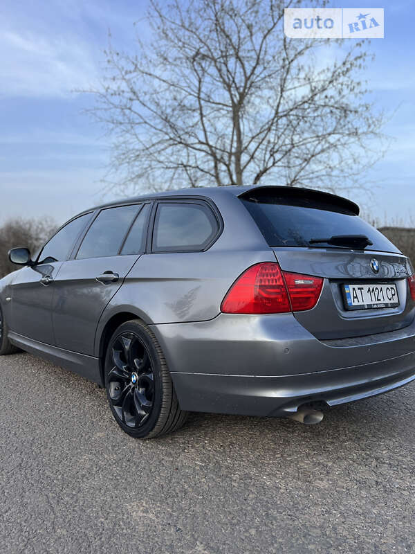 Универсал BMW 3 Series 2010 в Ивано-Франковске