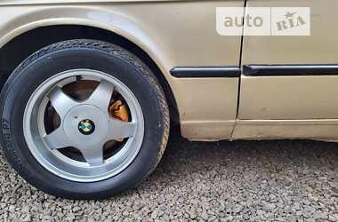 Седан BMW 3 Series 1986 в 