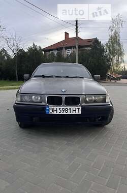 Седан BMW 3 Series 1993 в Одессе