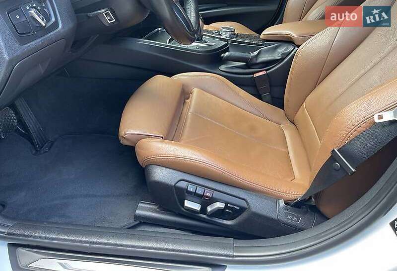 Седан BMW 3 Series 2016 в Киеве