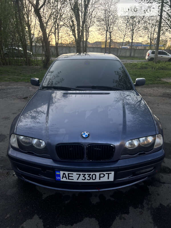 Седан BMW 3 Series 2000 в Черкасах