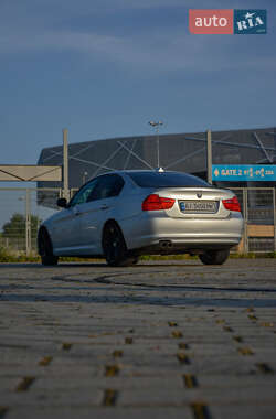 Седан BMW 3 Series 2010 в 