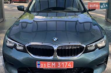 Седан BMW 3 Series 2019 в Львове