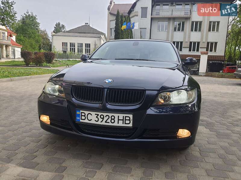 Седан BMW 3 Series 2005 в Львове