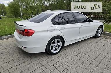 Седан BMW 3 Series 2014 в Новояворовске