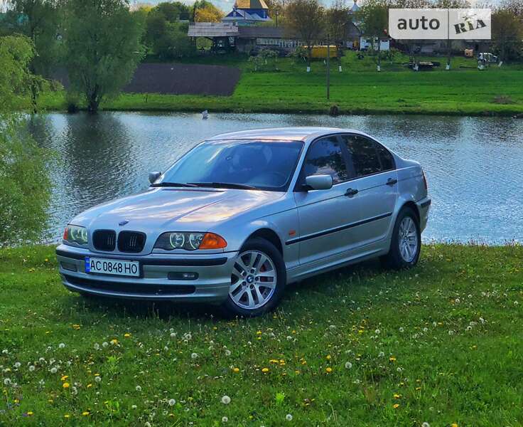 Седан BMW 3 Series 1998 в Горохове