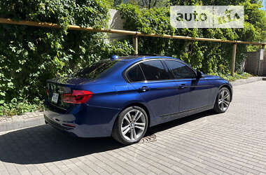 Седан BMW 3 Series 2016 в Дніпрі