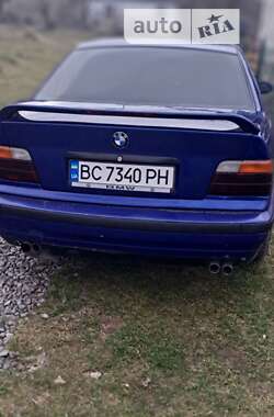 Седан BMW 3 Series 1994 в Львове