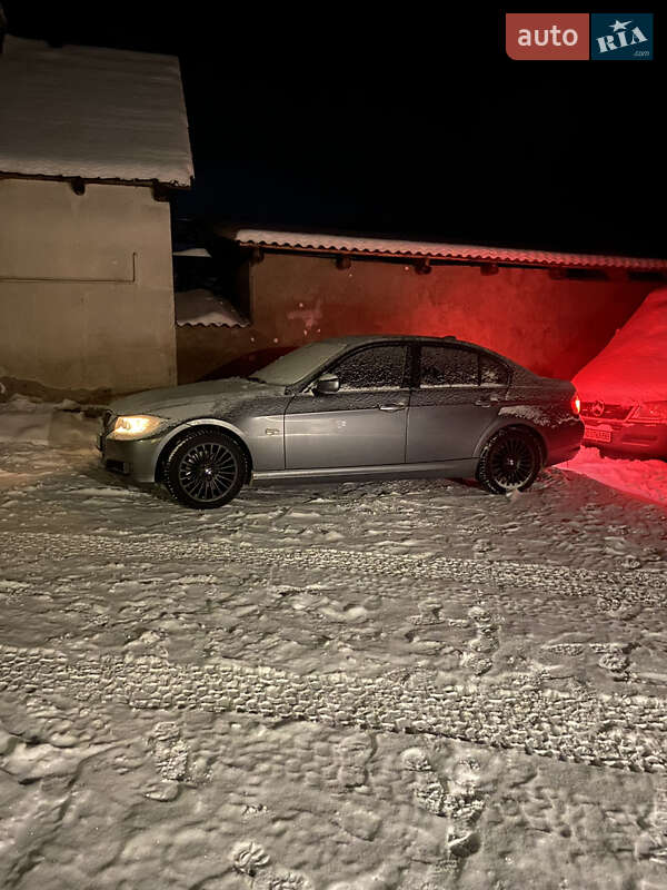 Седан BMW 3 Series 2011 в Виноградове фото 22 Седан BMW 3 Series 2011 в Виноградове