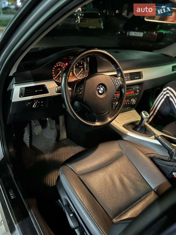 Седан BMW 3 Series 2011 в Виноградове фото 28 Седан BMW 3 Series 2011 в Виноградове