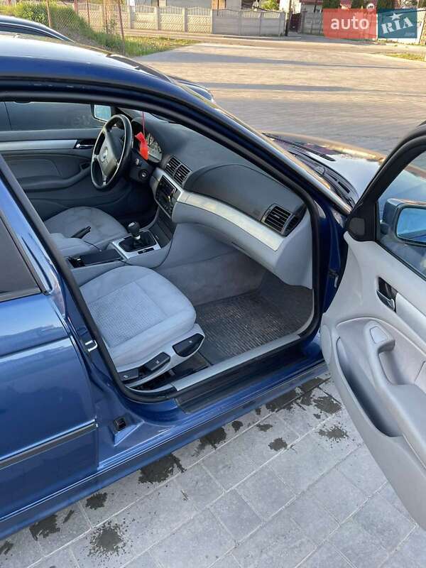 Седан BMW 3 Series 2003 в Острозі