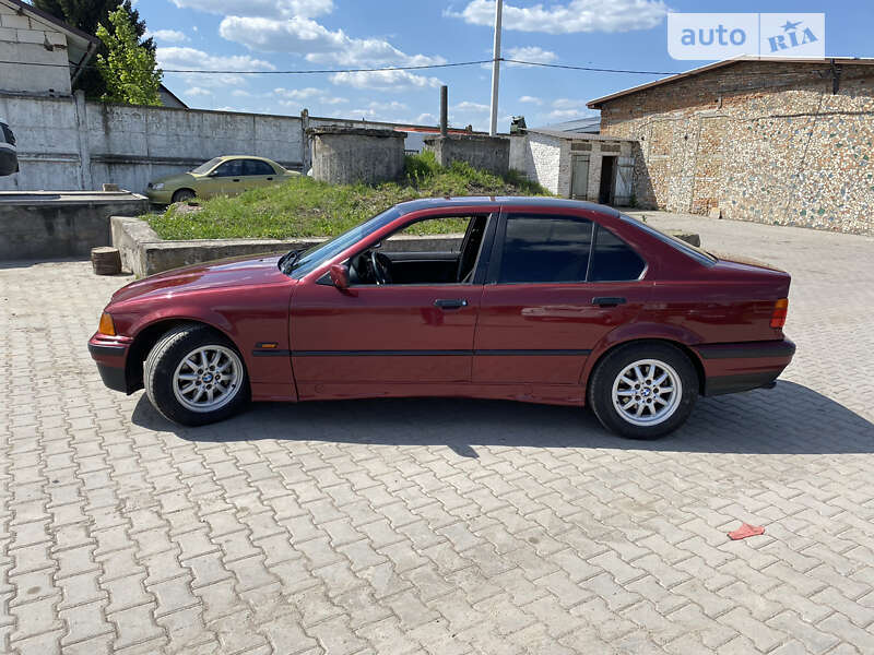 Седан BMW 3 Series 1996 в Теофіполі