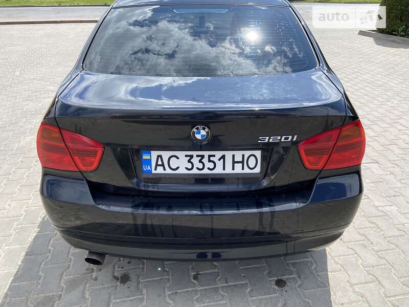 Седан BMW 3 Series 2007 в Луцке