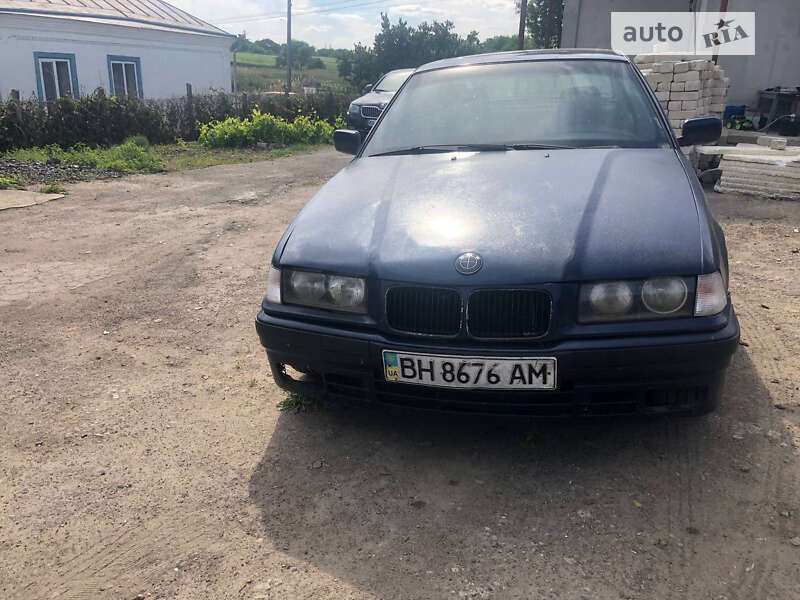 Седан BMW 3 Series 1991 в Кривом Озере