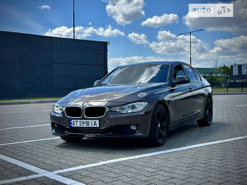 Седан BMW 3 Series 2012 в Івано-Франківську