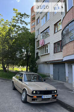 Седан BMW 3 Series 1985 в Львове